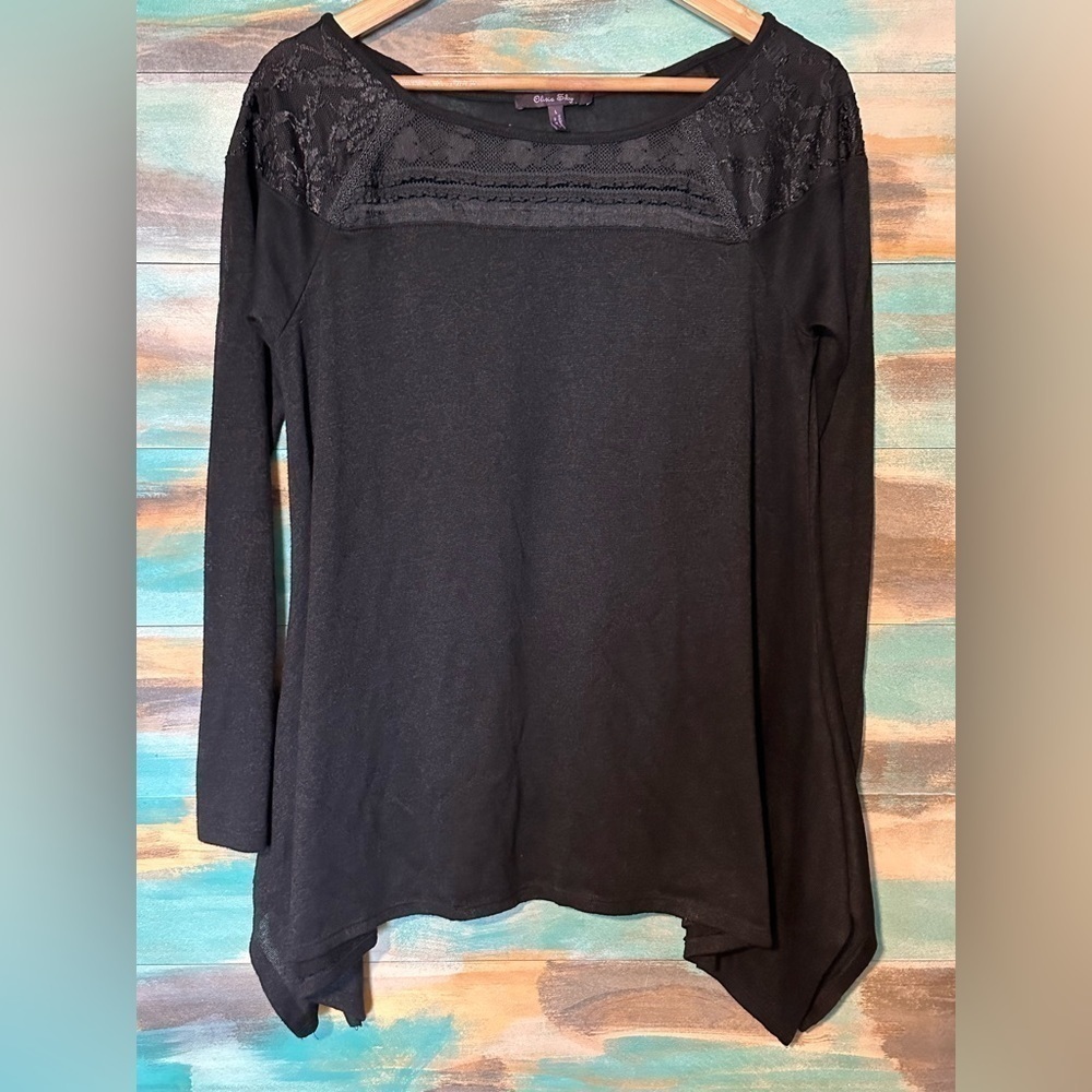 Olivia Sky light weight sweater. - Picture 6 of 6